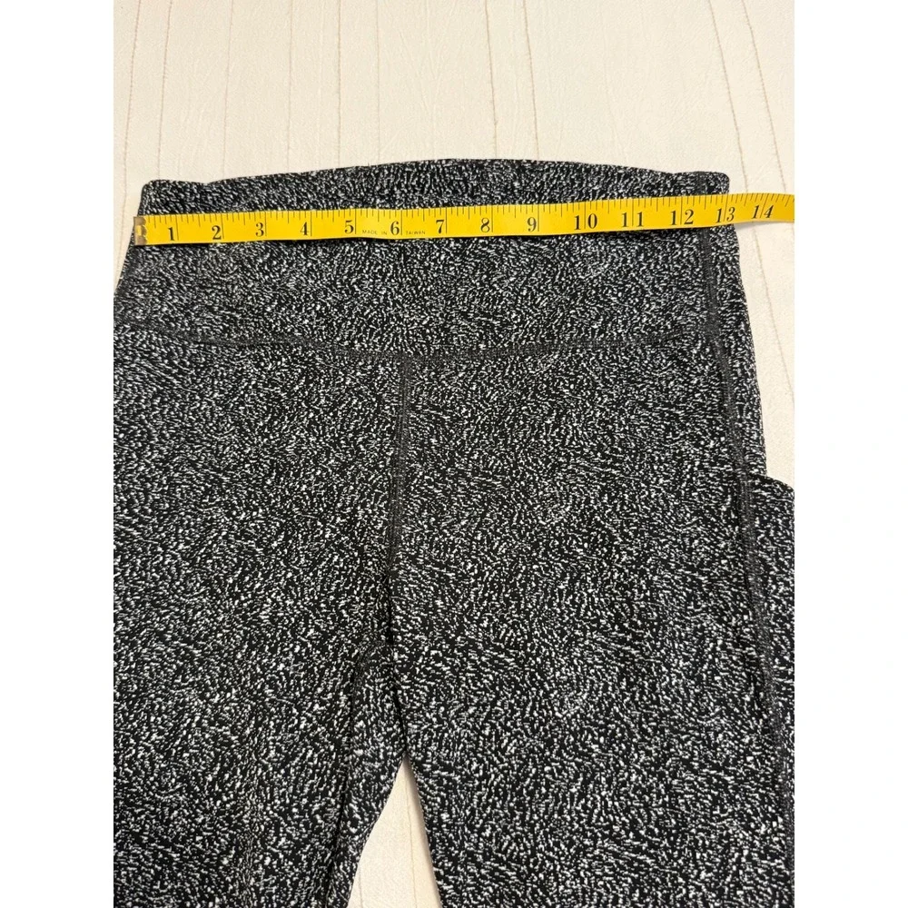 Athleta Ultimate Stash Textured 7/8 Tight Black White Leggings Women's Medium